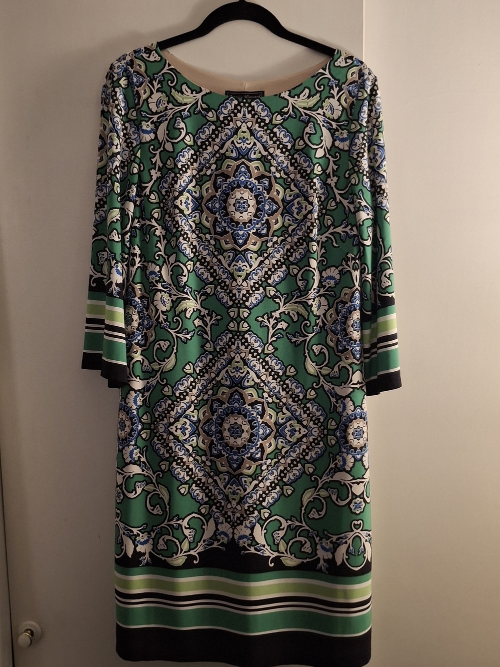 Jessica Howard Women's Green Medallion-Print Midi Dress